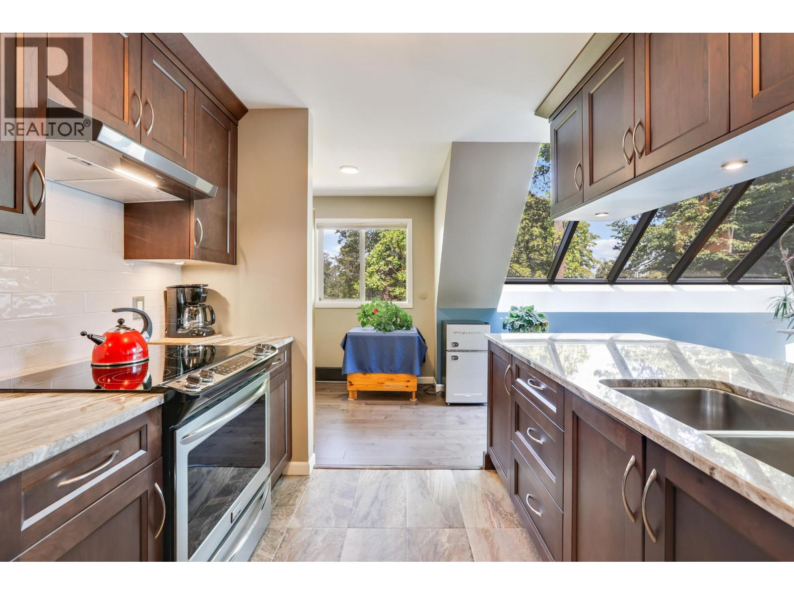 Photo 13 of 3 3980 Canada Way, Burnaby BC