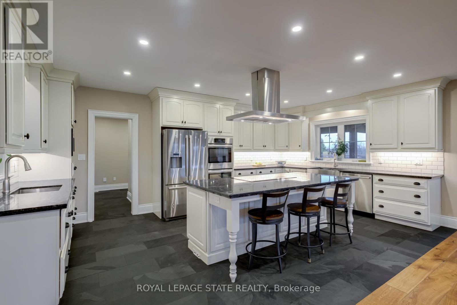 Photo 13 of 1041 Concession 8 Rr 3 W, Hamilton ON