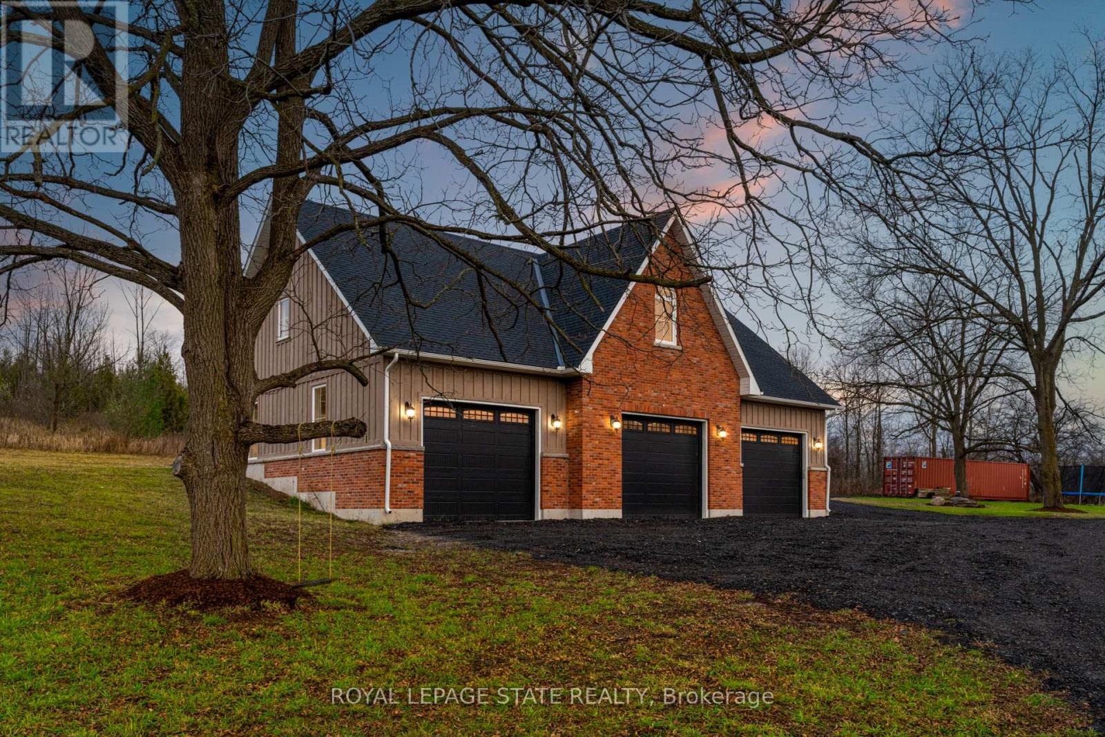 Photo 42 of 1041 Concession 8 Rr 3 W, Hamilton ON