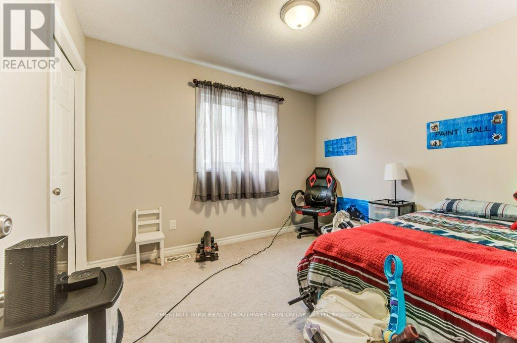 Photo 21 of 404 Tealby Crescent, Waterloo ON