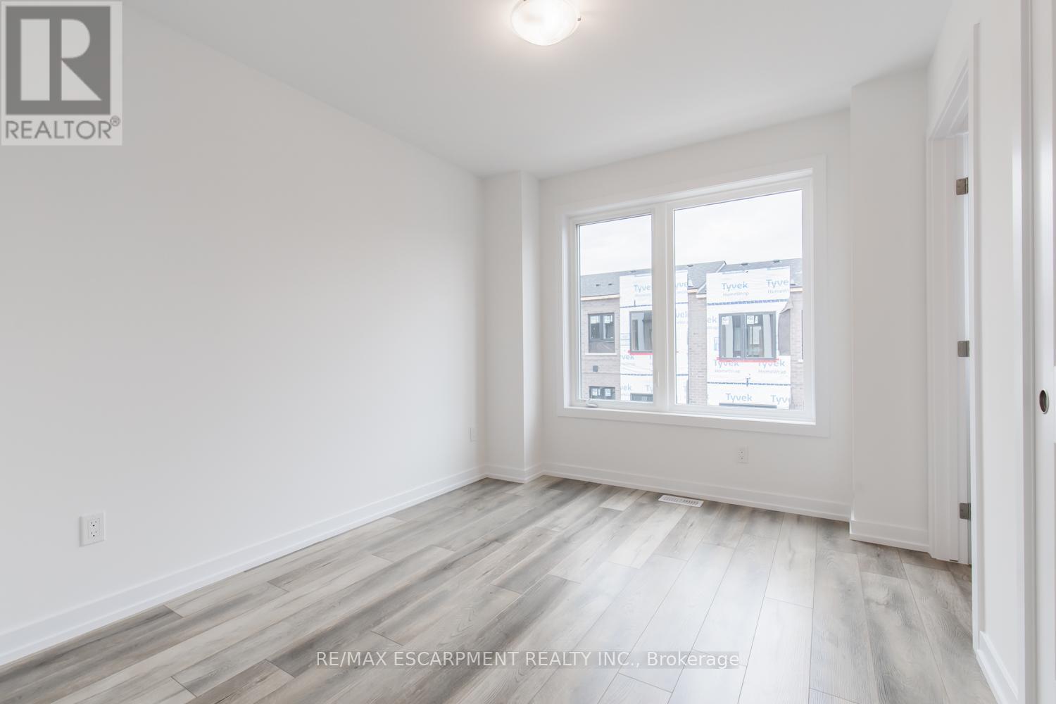 Photo 23 of 16 70 Kenesky Drive, Hamilton ON