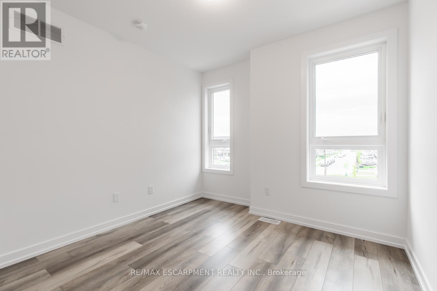 Photo 27 of 16 70 Kenesky Drive, Hamilton ON