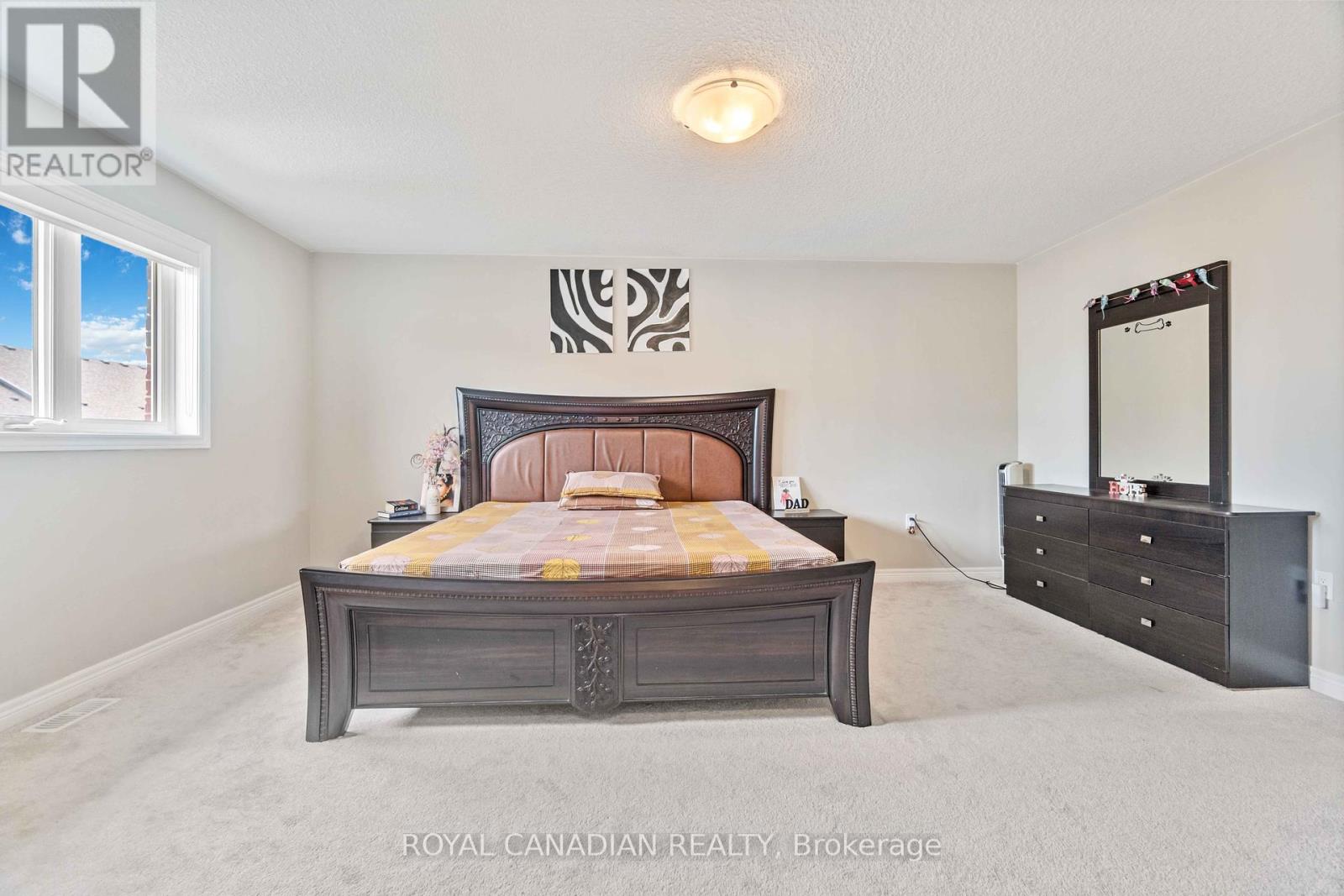 Photo 31 of 92 Bethune Avenue, Hamilton ON