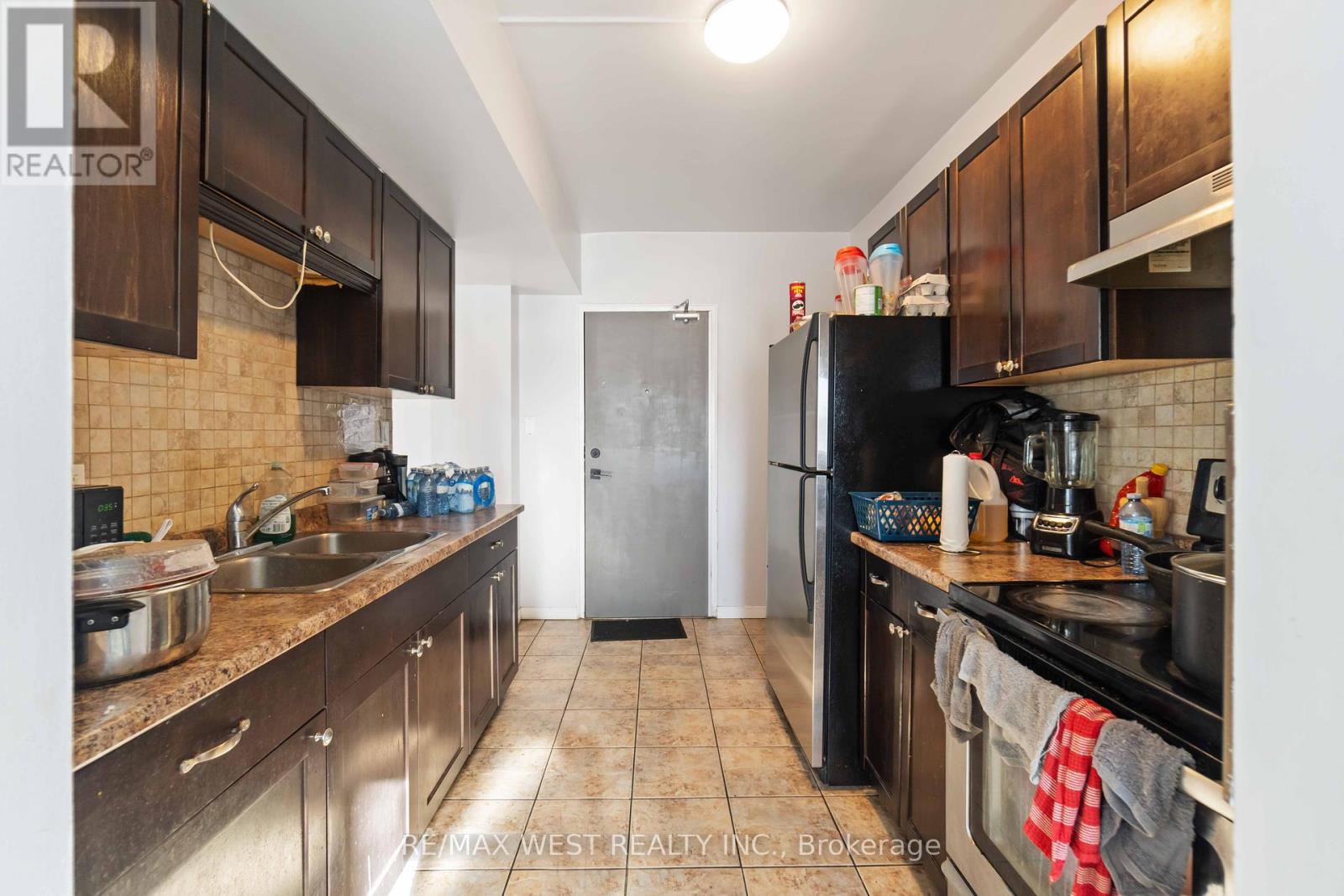 Photo 16 of 90 283 Fairway Road N, Kitchener ON