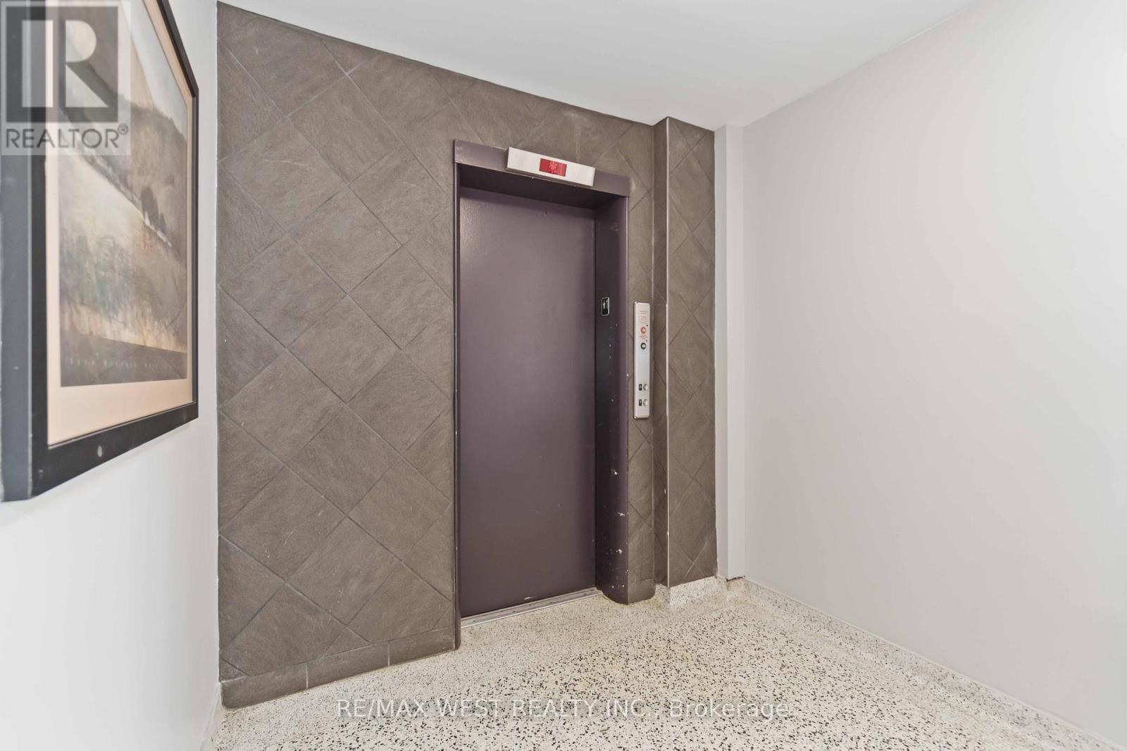 Photo 4 of 90 283 Fairway Road N, Kitchener ON