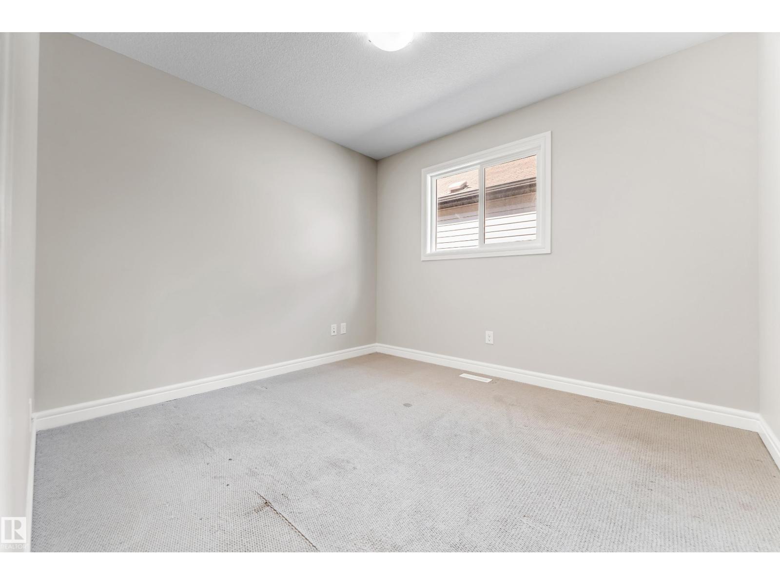 Photo 18 of 2627 12 St Nw, Edmonton AB