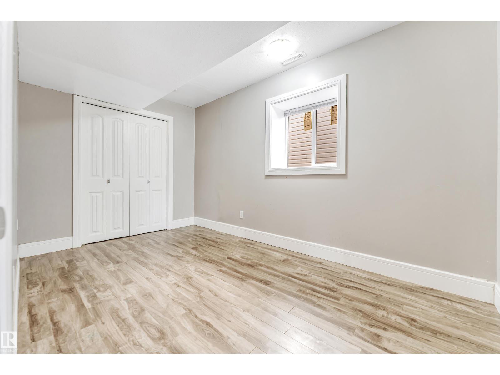 Photo 27 of 2627 12 St Nw, Edmonton AB