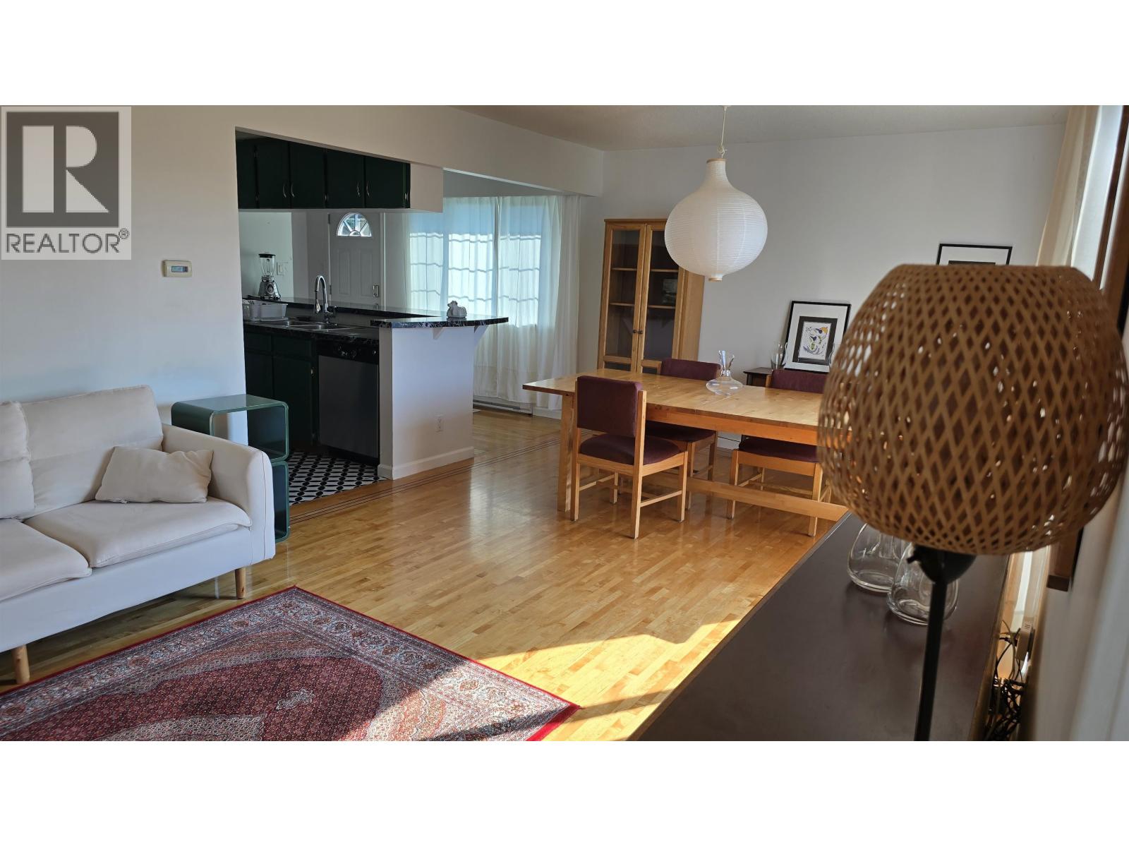 Photo 4 of 1479 Elinor Crescent, Port Coquitlam BC