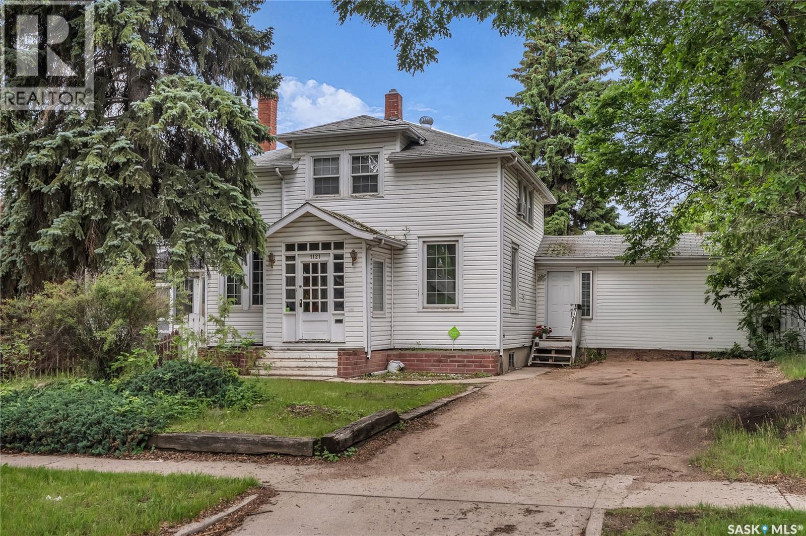 Photo 37 of 1121 B Avenue N, Saskatoon SK
