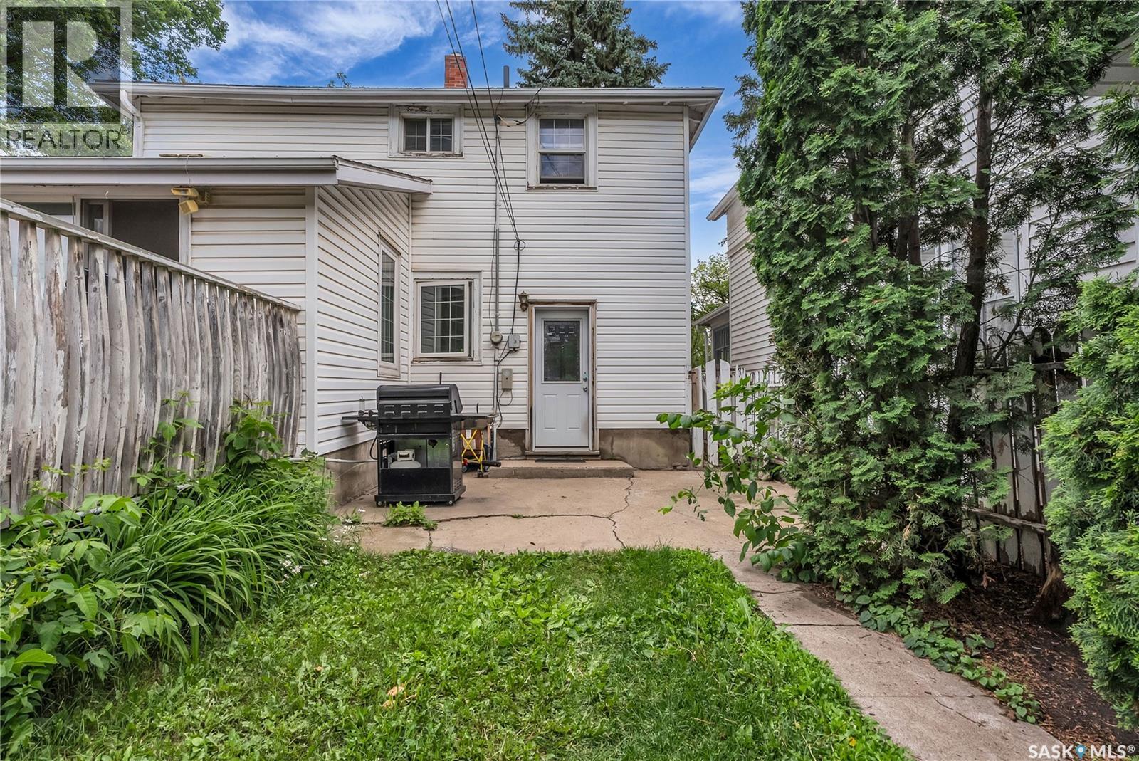 Photo 38 of 1121 B Avenue N, Saskatoon SK