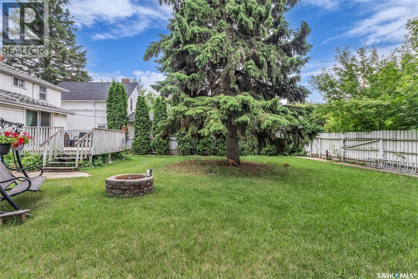 Photo 41 of 1121 B Avenue N, Saskatoon SK