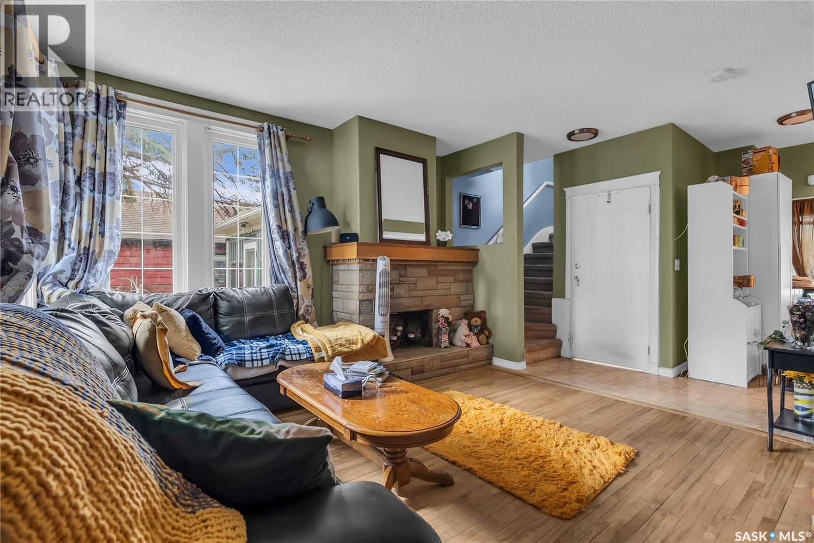 Photo 6 of 1121 B Avenue N, Saskatoon SK