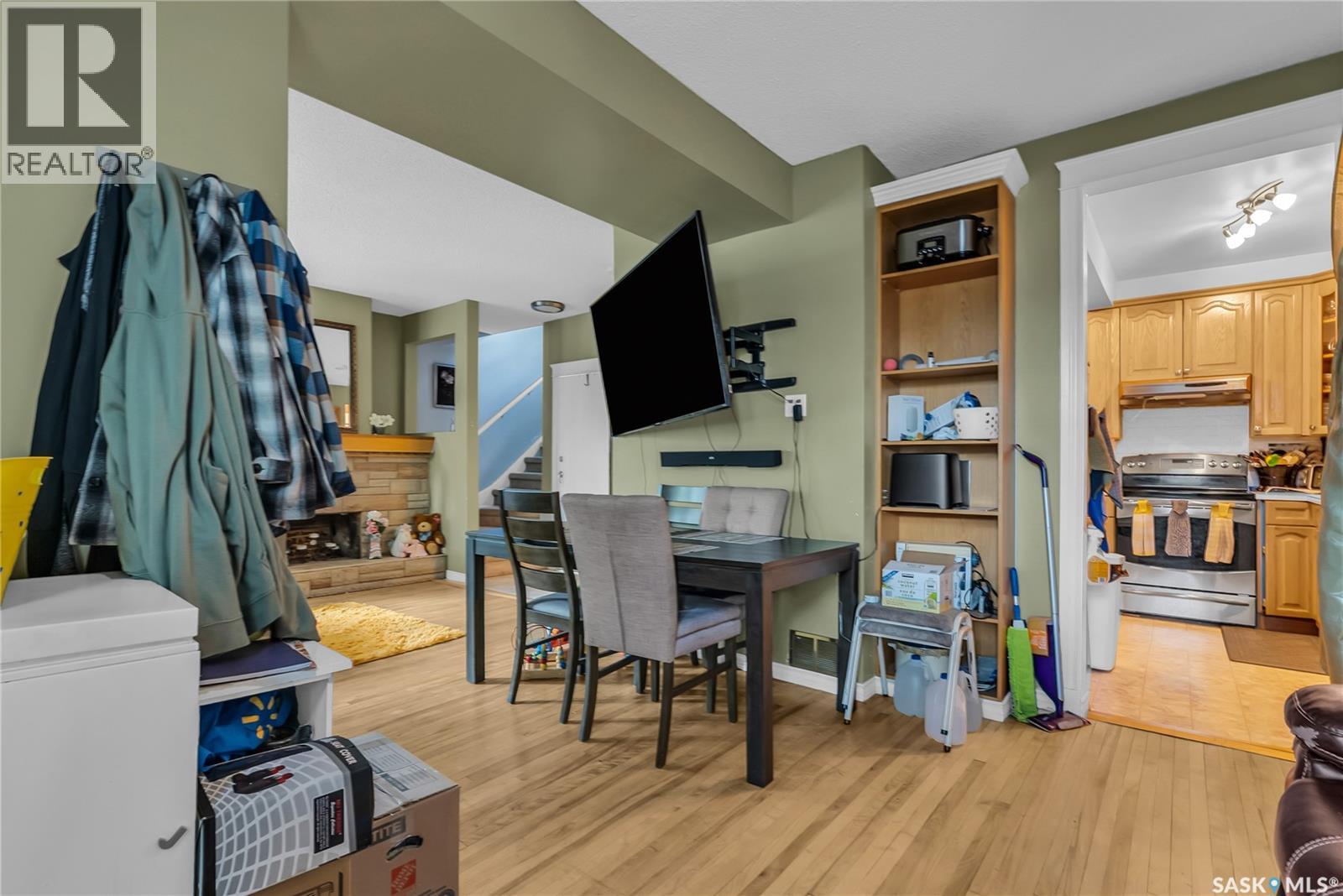 Photo 9 of 1121 B Avenue N, Saskatoon SK