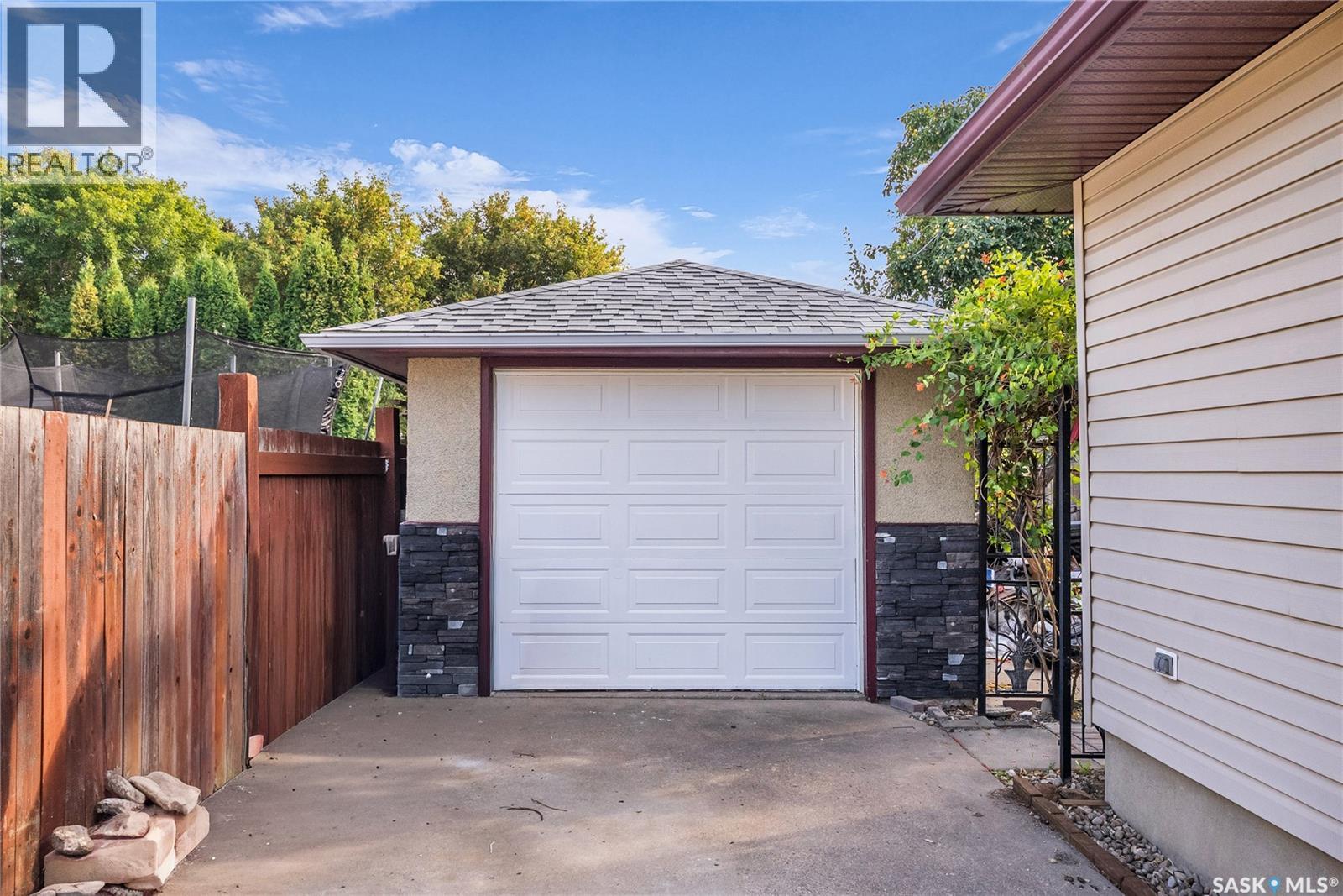 Photo 33 of 108 Rupert Drive, Saskatoon SK