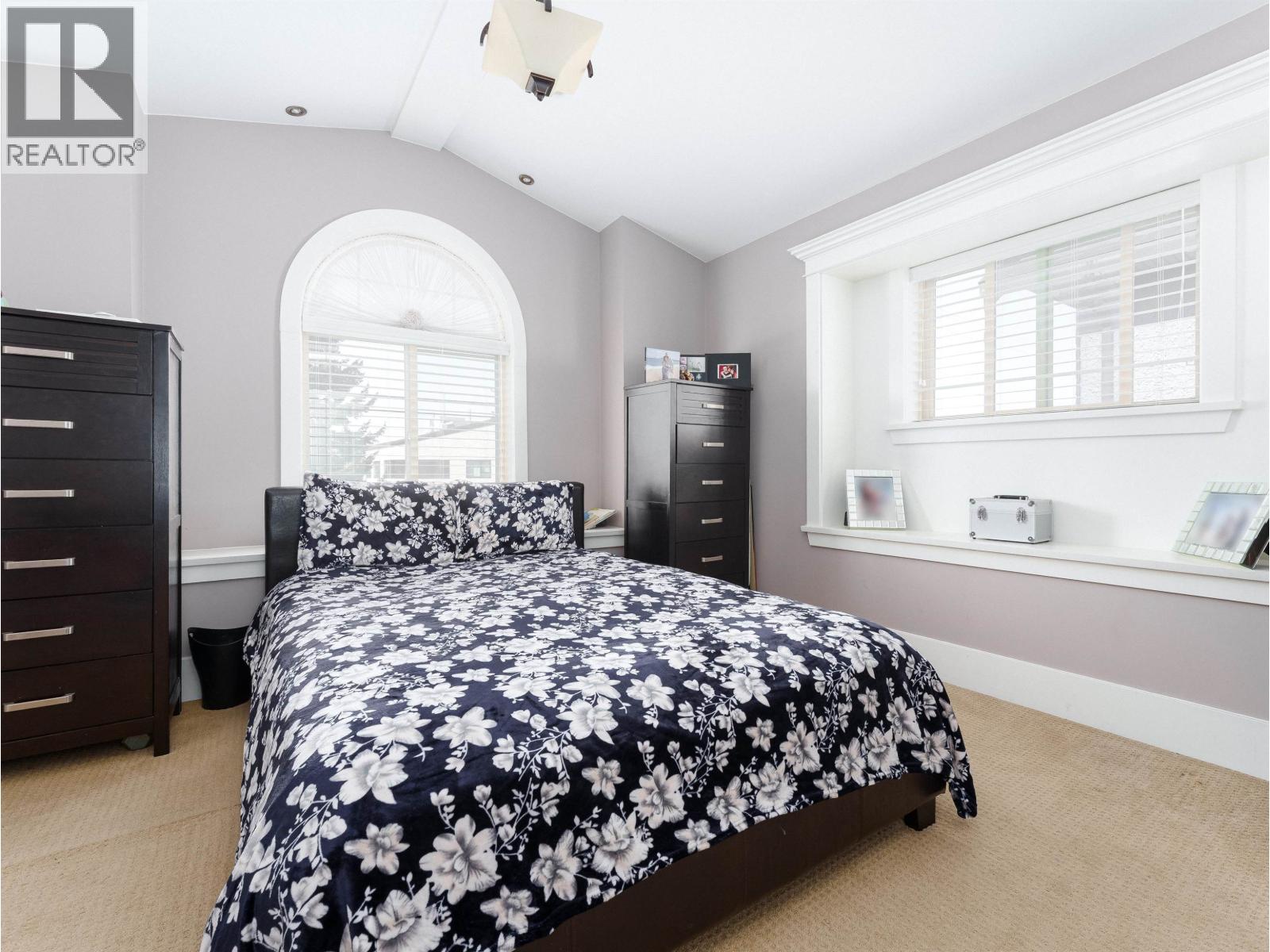 8588 ARMSTRONG AVENUE, Burnaby