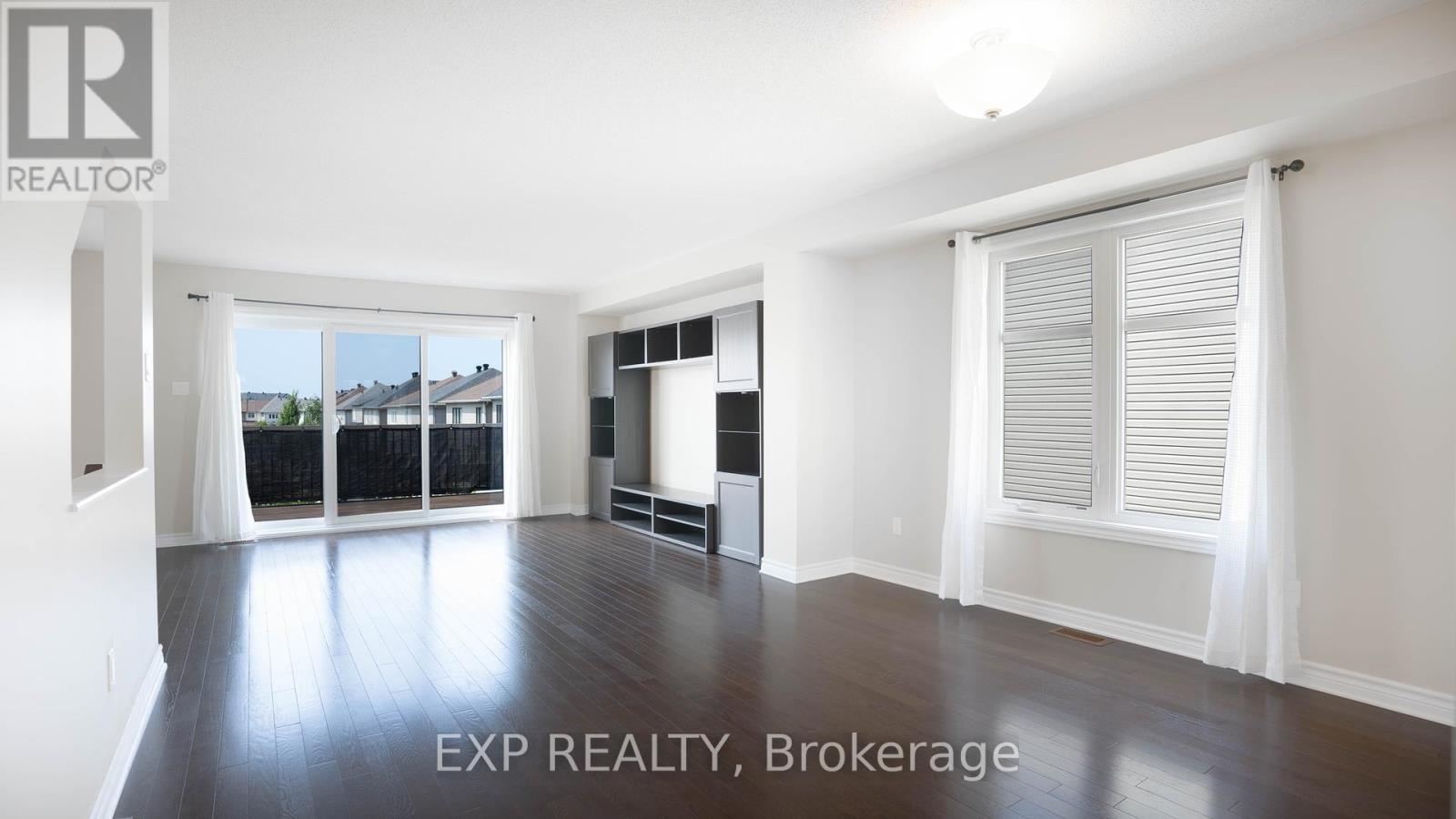 Photo 7 of 516 Silvertip Lane, Ottawa ON