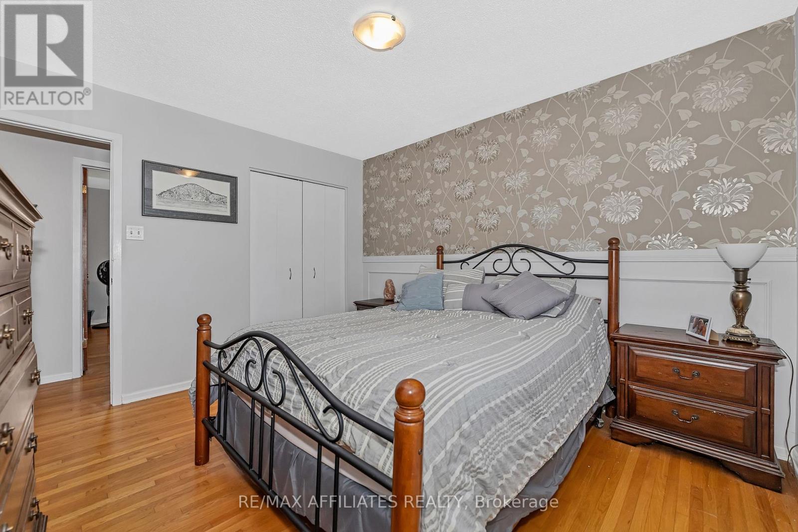 Photo 13 of 11 Tripp Crescent, Ottawa ON