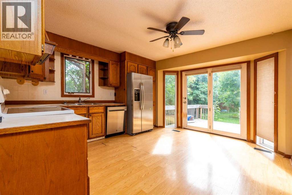 Photo 8 of 3702 57 Avenue, Lloydminster AB