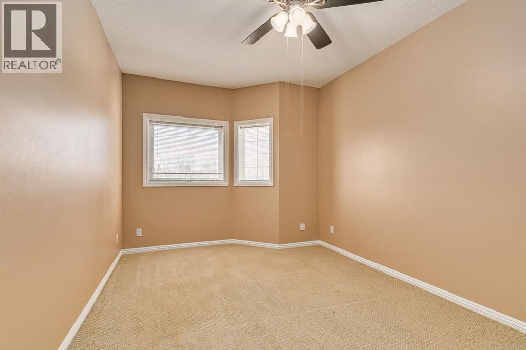 Photo 15 of 204 7 Lineham Avenue, Okotoks AB