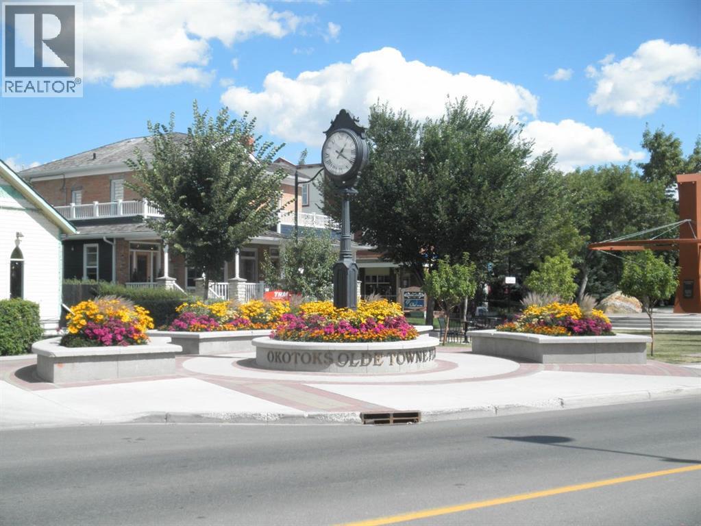 Photo 22 of 204 7 Lineham Avenue, Okotoks AB