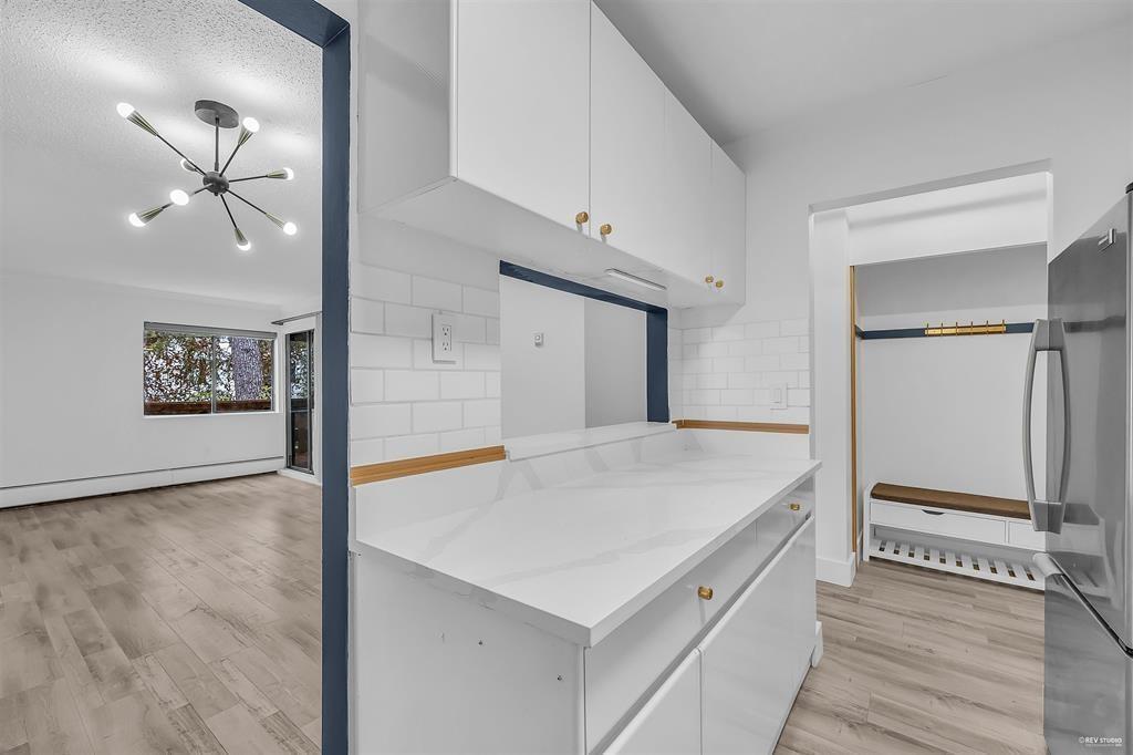 Photo 14 of 102 1555 Fir Street, White Rock BC