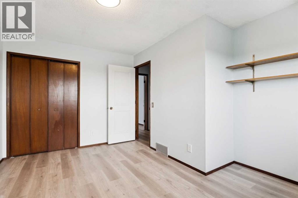 Photo 24 of 131 Macewan Glen Place Nw, Calgary AB