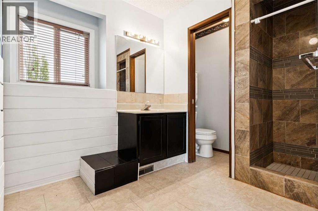 Photo 21 of 131 Macewan Glen Place Nw, Calgary AB