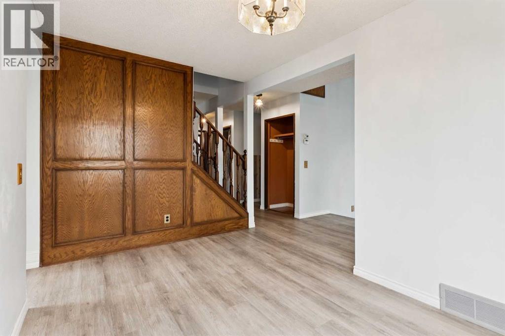 Photo 6 of 131 Macewan Glen Place Nw, Calgary AB