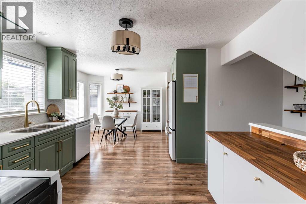 Photo 14 of 129 Sunrise Road Sw, Medicine Hat AB