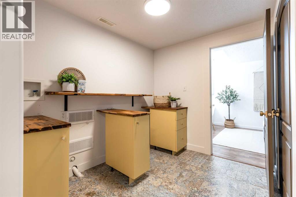 Photo 42 of 129 Sunrise Road Sw, Medicine Hat AB