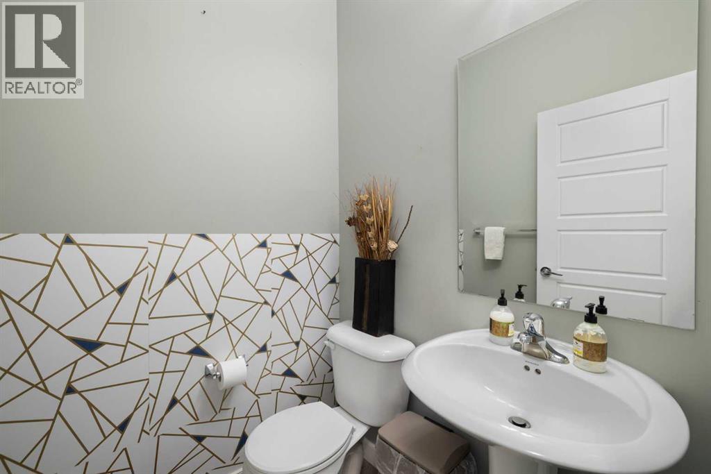 Photo 4 of 218 Willow Place, Cochrane AB
