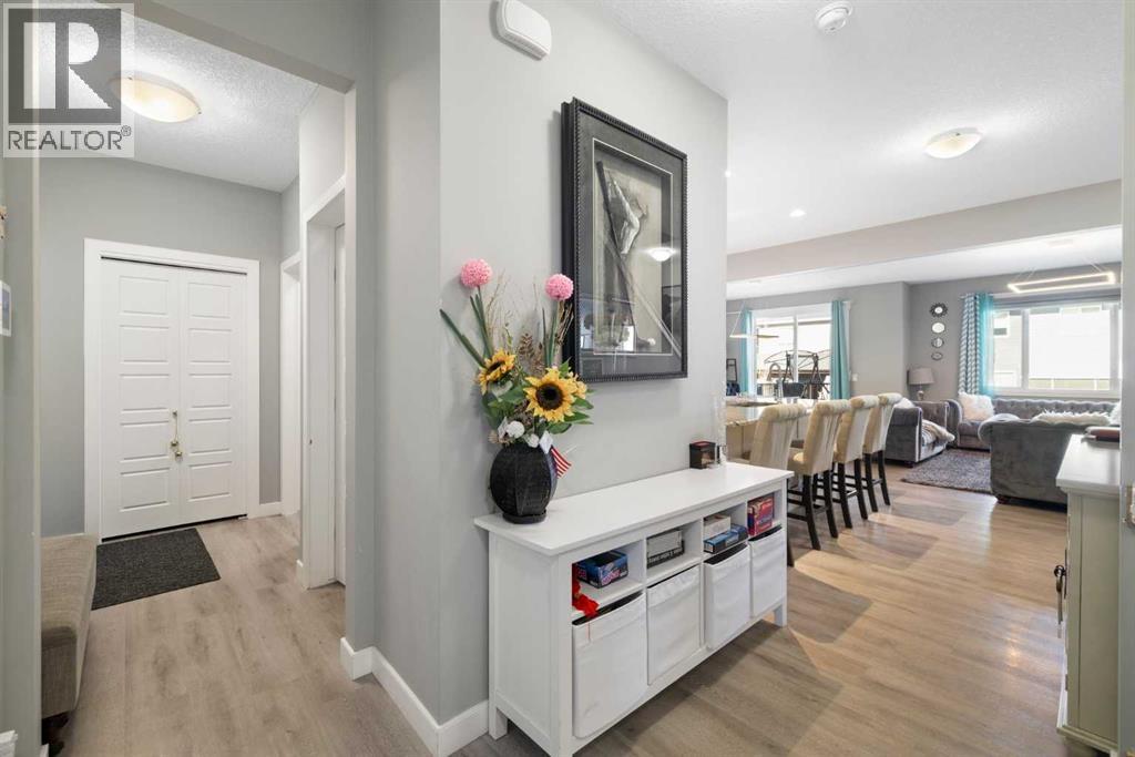 Photo 3 of 218 Willow Place, Cochrane AB
