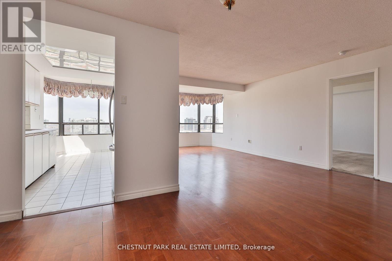Photo 11 of 1109 7601 Bathurst Street, Vaughan ON