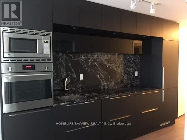 Photo 5 of 1315 88 Blue Jays Way, Toronto ON