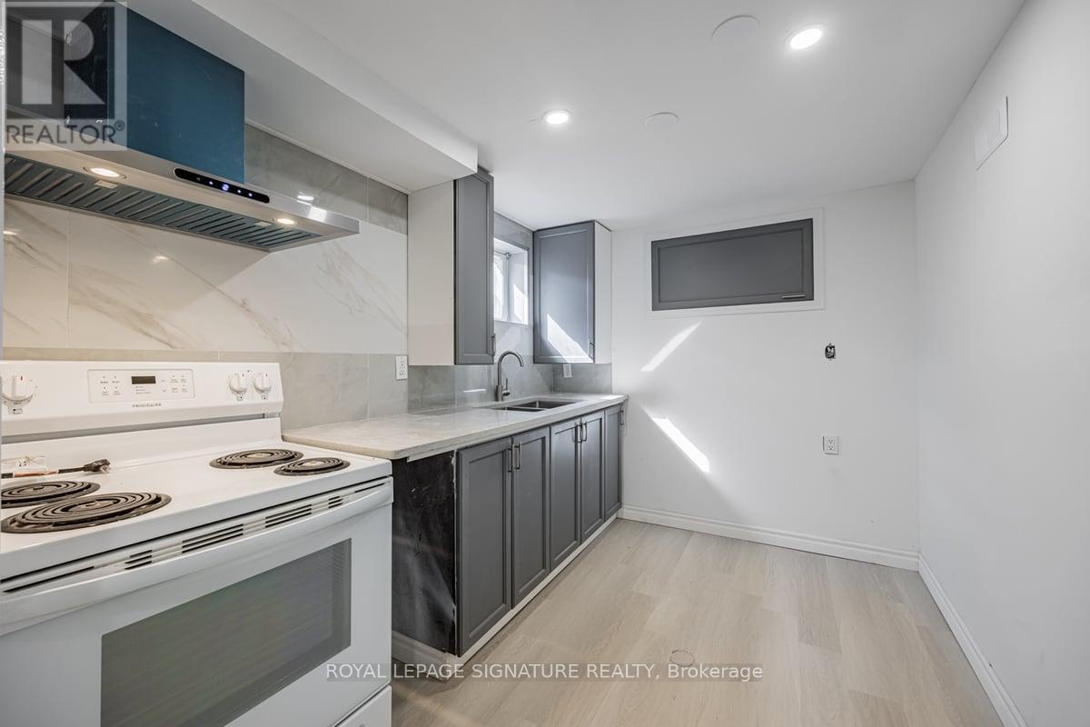 Photo 6 of C 54 Tuscarora Drive, Toronto ON