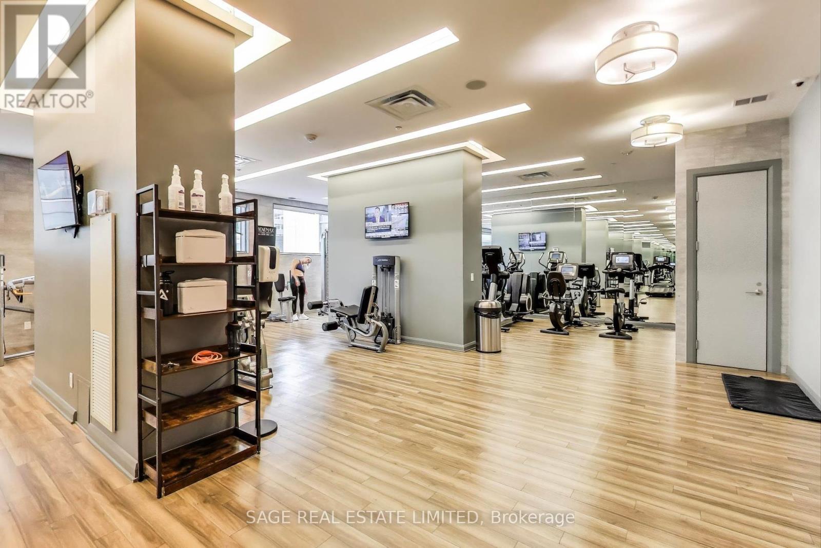 Photo 20 of 320 155 Yorkville Avenue, Toronto ON