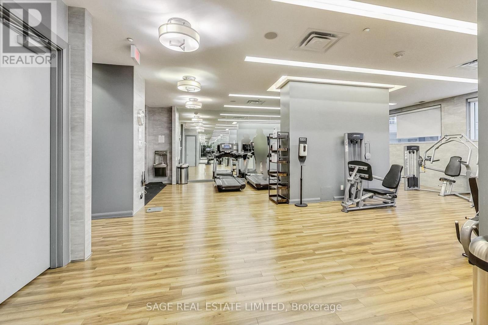 Photo 22 of 320 155 Yorkville Avenue, Toronto ON