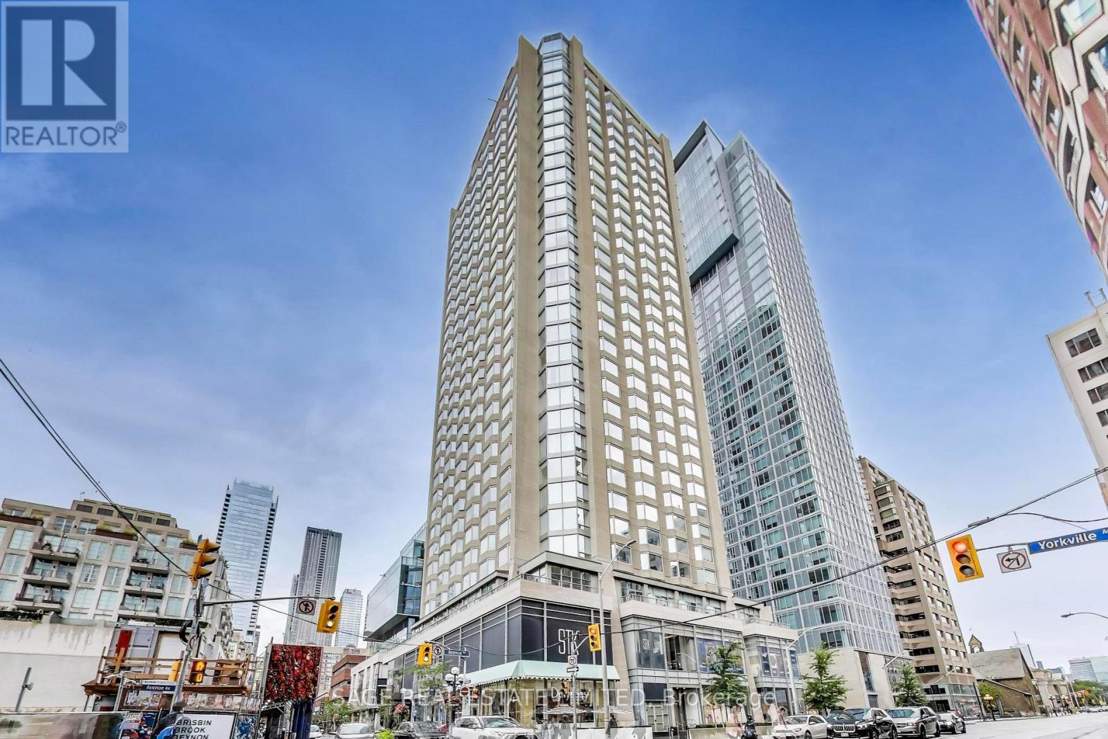 Photo 29 of 320 155 Yorkville Avenue, Toronto ON