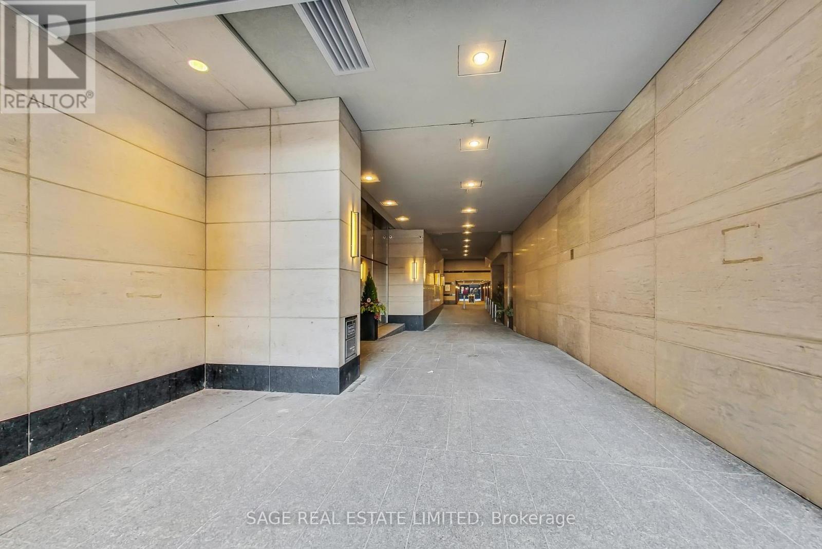 Photo 38 of 320 155 Yorkville Avenue, Toronto ON