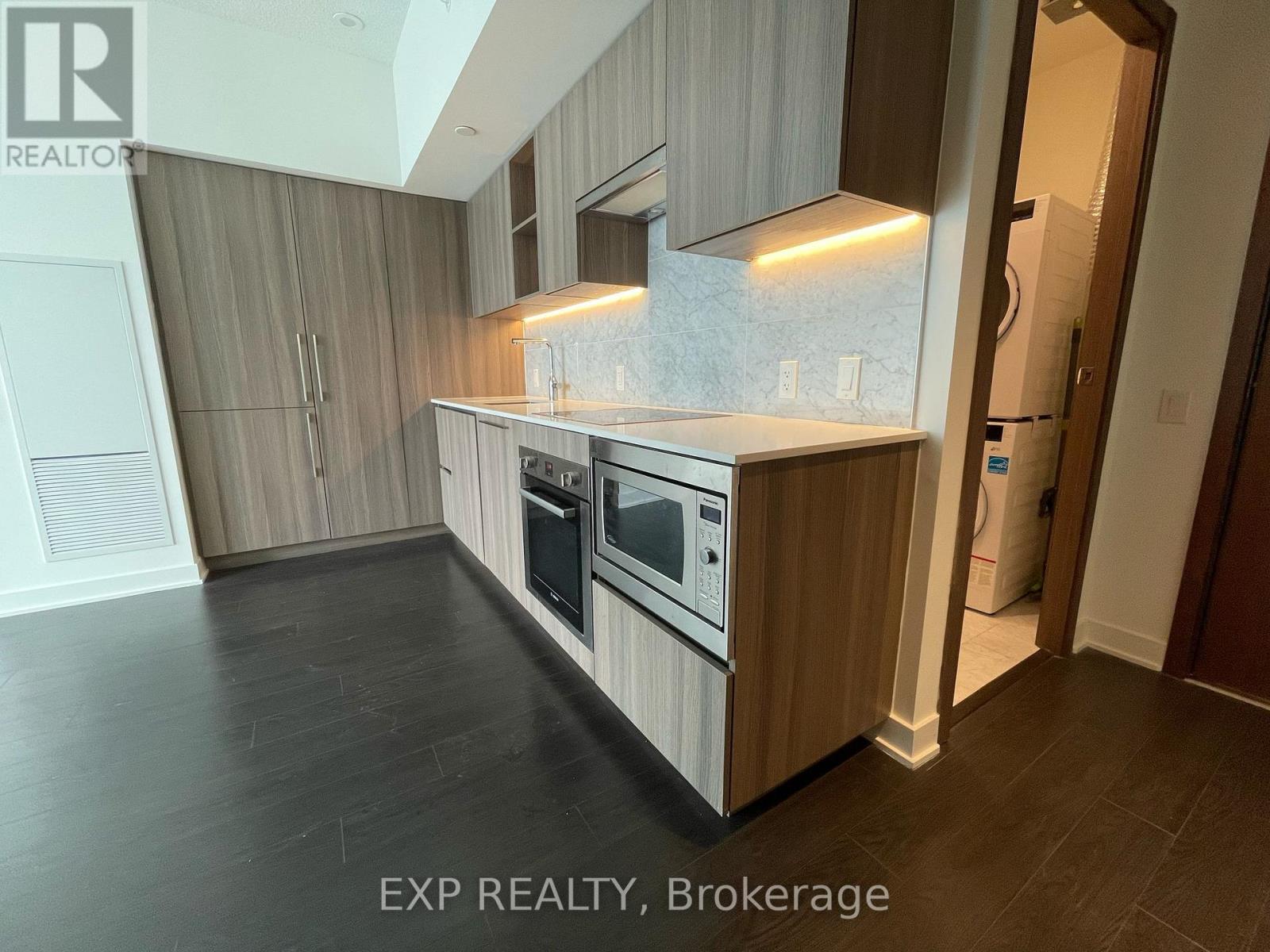 Photo 2 of 3103 17 Bathurst Street, Toronto ON