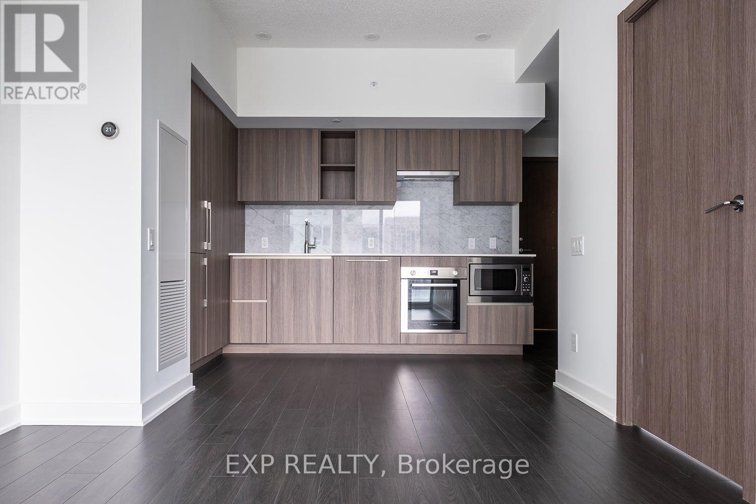 Photo 3 of 3103 17 Bathurst Street, Toronto ON