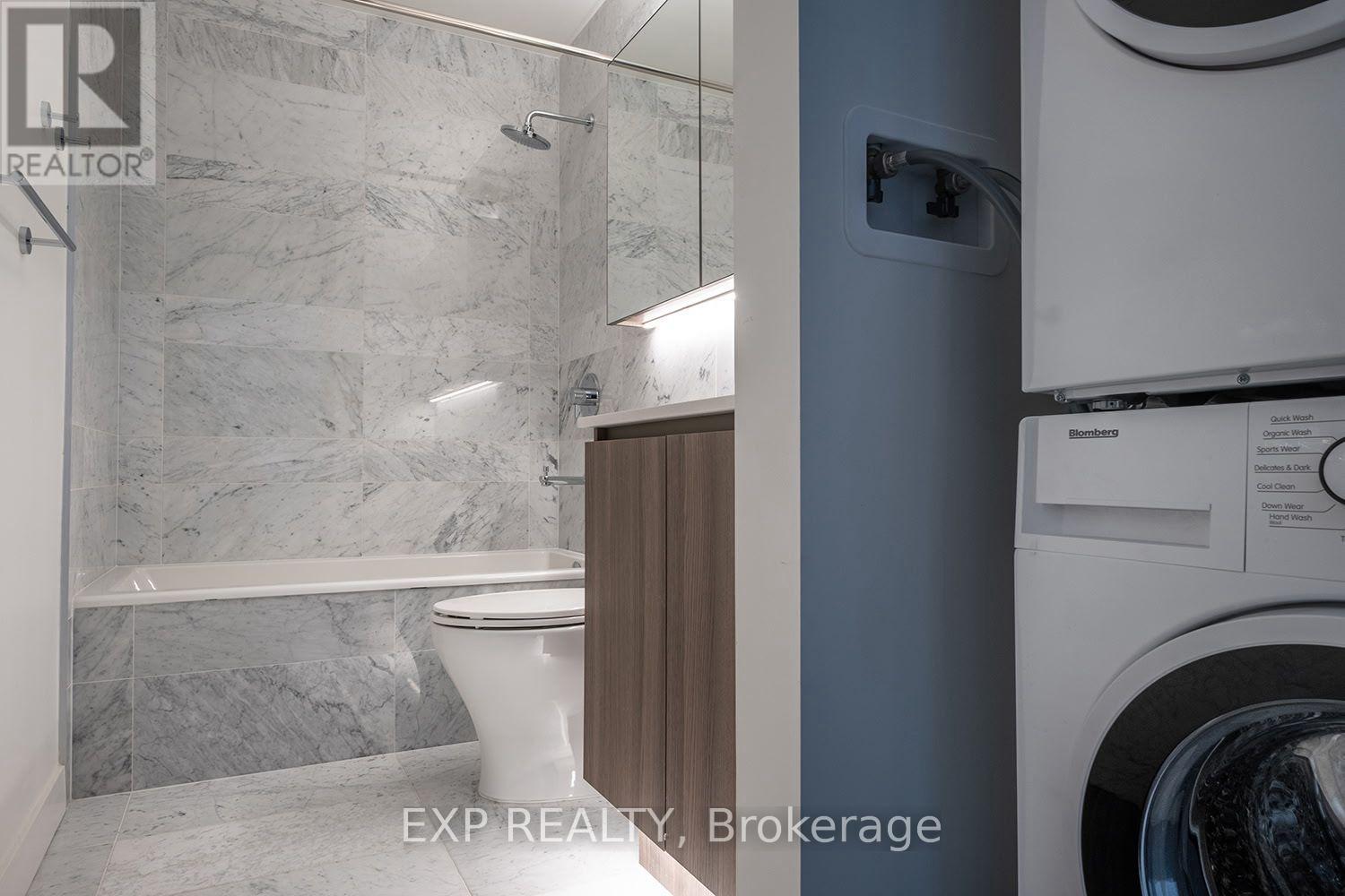 Photo 5 of 3103 17 Bathurst Street, Toronto ON