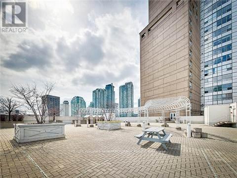 Photo 10 of 2410 25 The Esplanade, Toronto ON