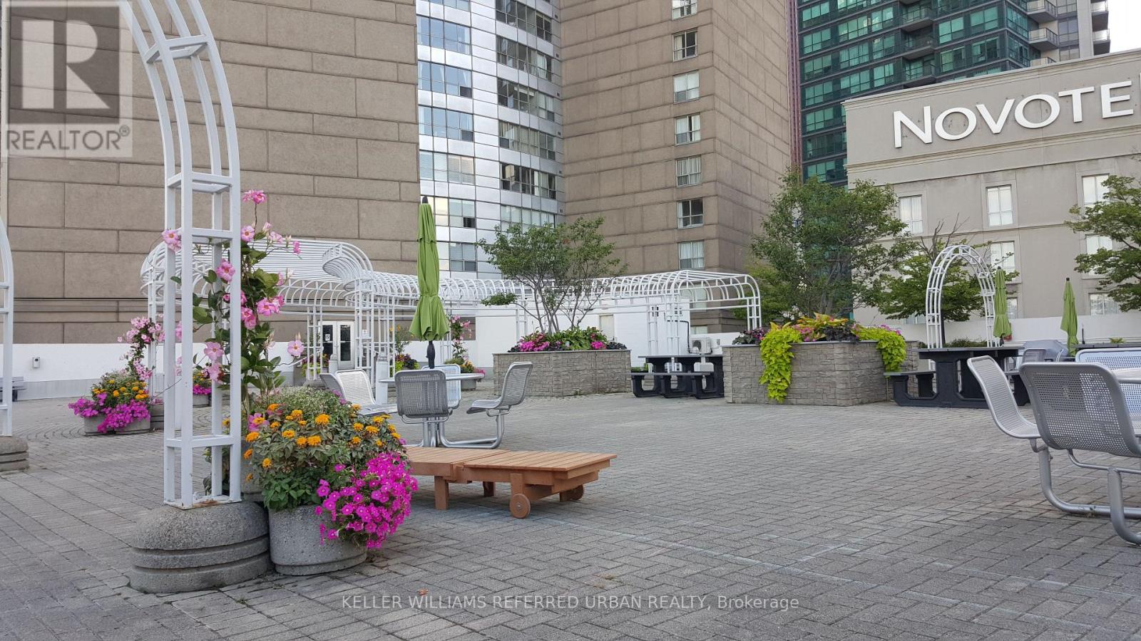 Photo 8 of 2410 25 The Esplanade, Toronto ON