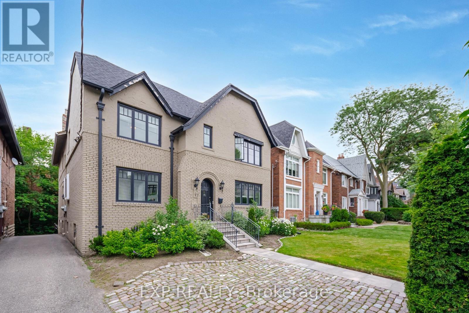 Photo 3 of Basement 17 Highbourne Road, Toronto ON