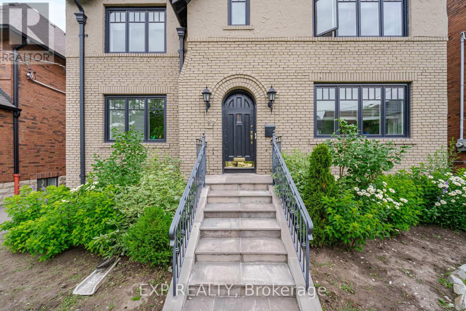 Photo 4 of Basement 17 Highbourne Road, Toronto ON