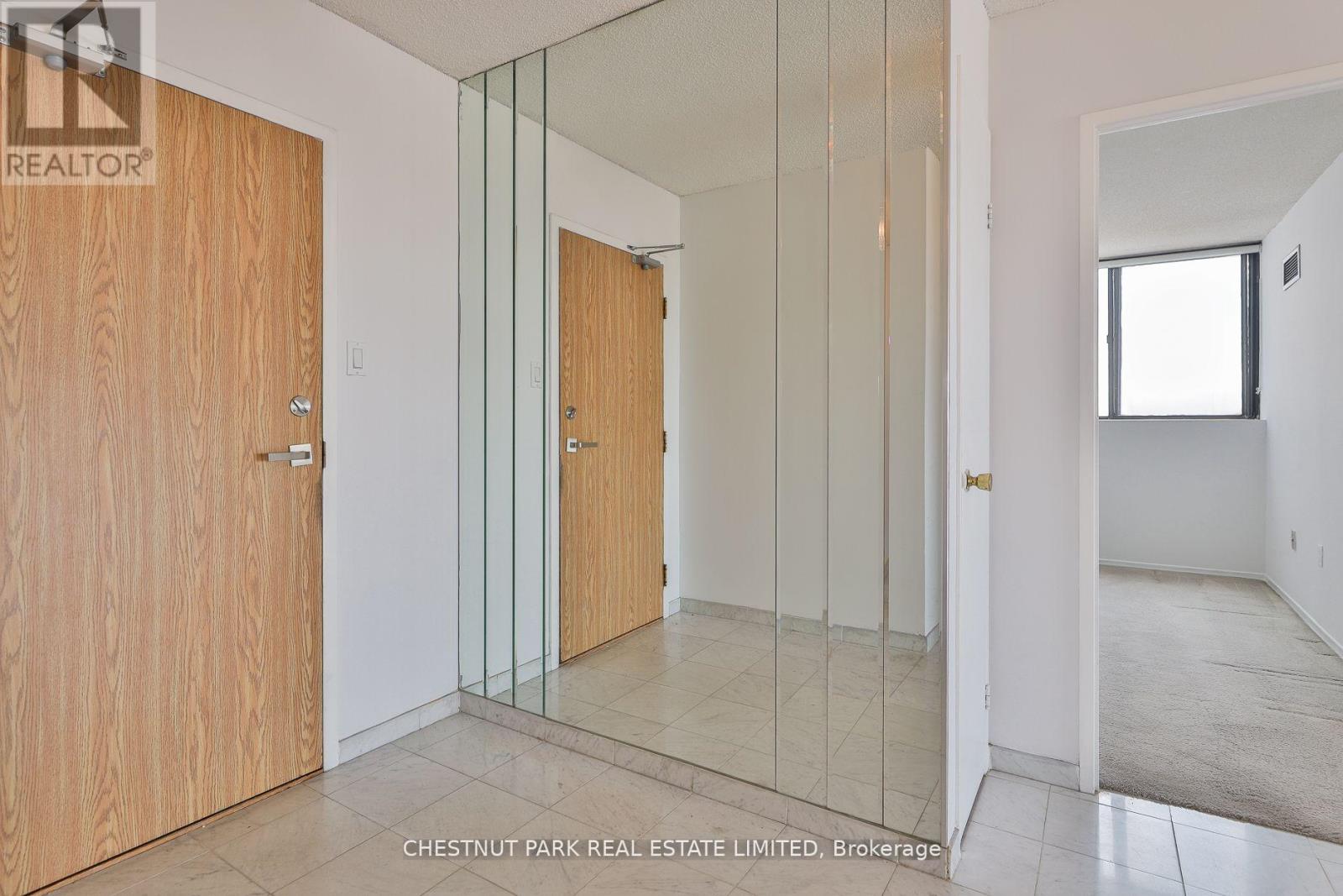 Photo 32 of 1109 7601 Bathurst Street, Vaughan ON
