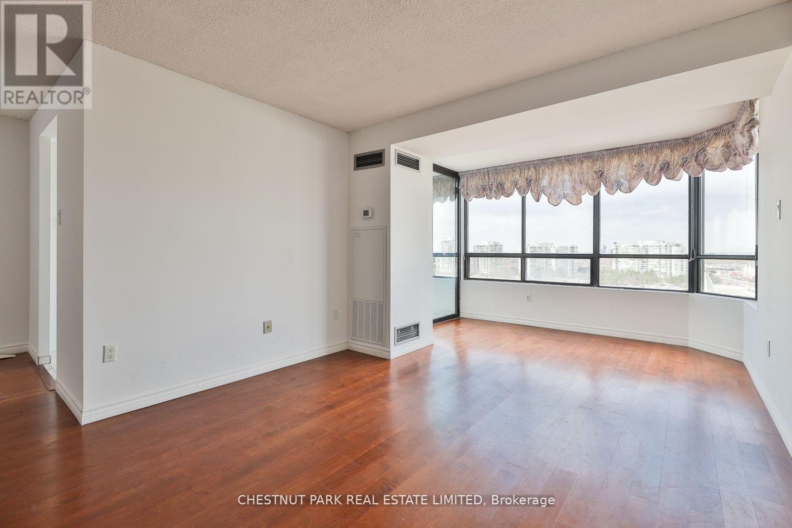 Photo 17 of 1109 7601 Bathurst Street, Vaughan ON