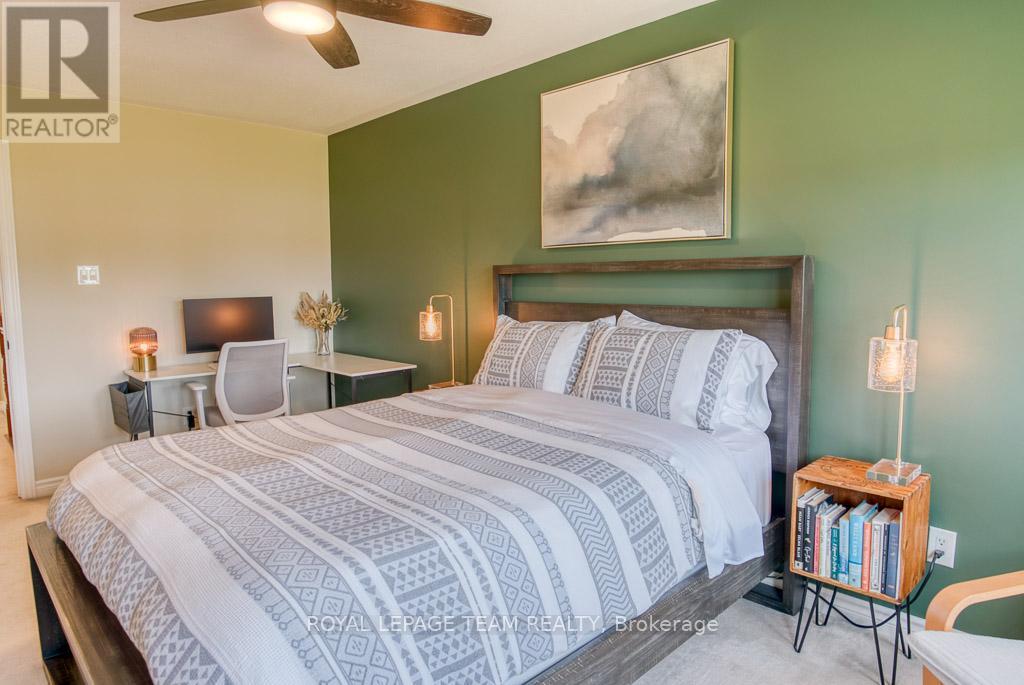 Photo 16 of 292 Forestbrook Street, Ottawa ON