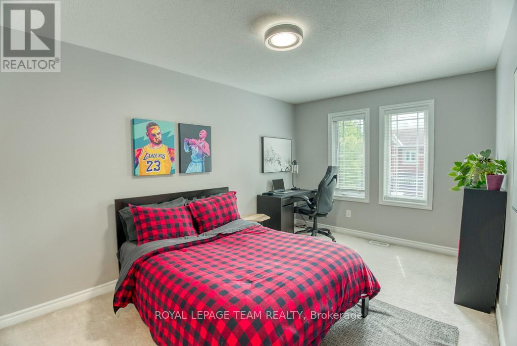 Photo 22 of 292 Forestbrook Street, Ottawa ON